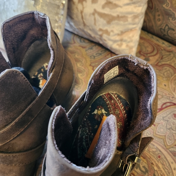 Rocket Dog Booties - Picture 5 of 10